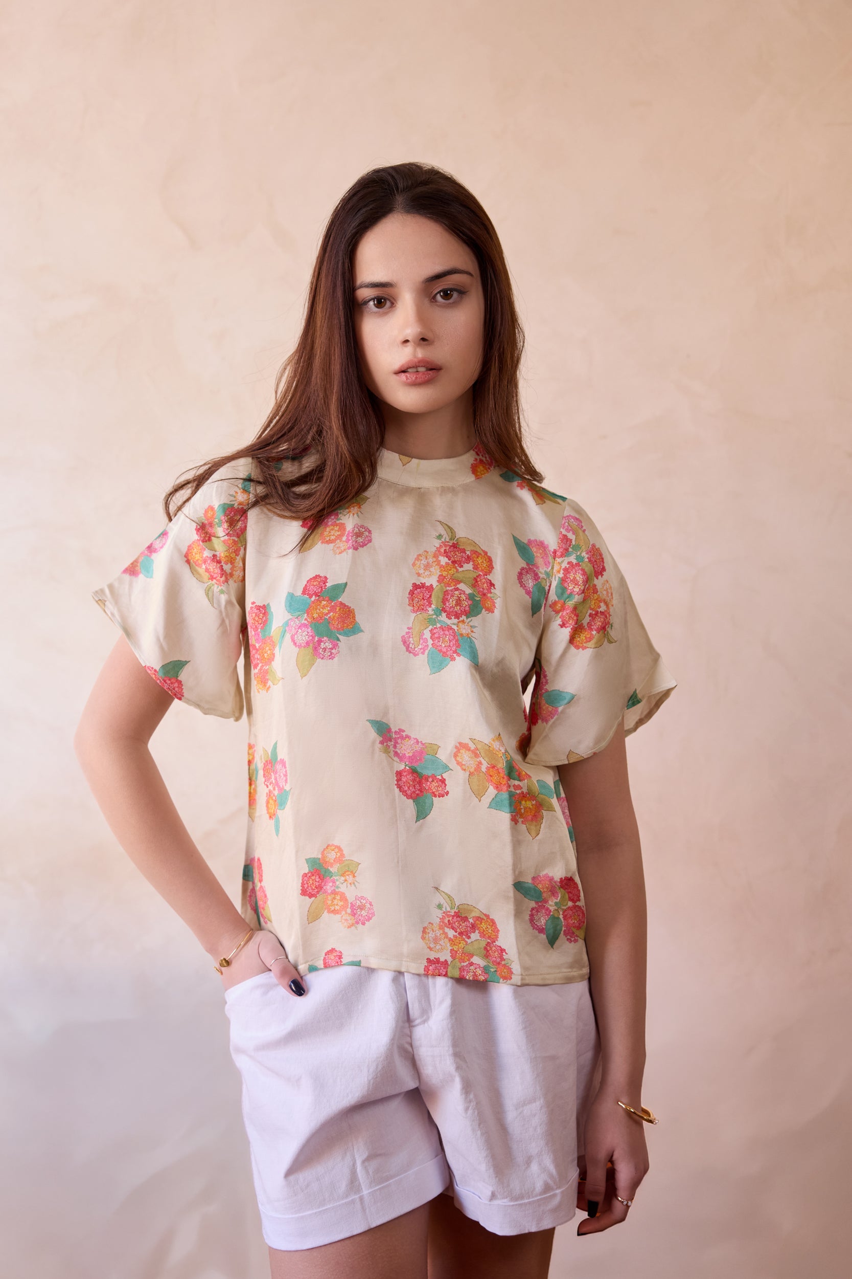 Avanti Linen Blend Blouse - Cream Bouquet