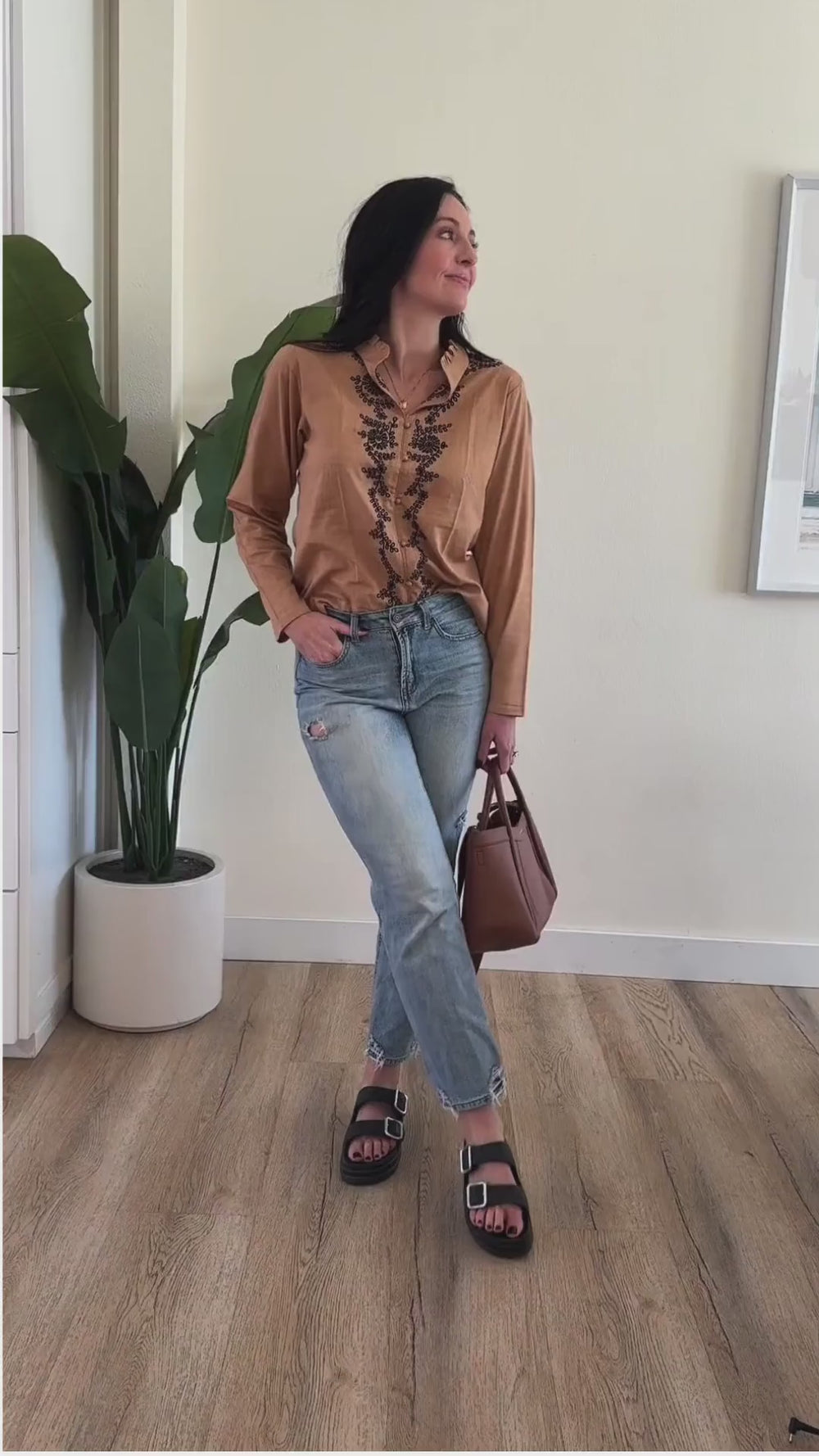 Video provided by Shopify App SwipeUp