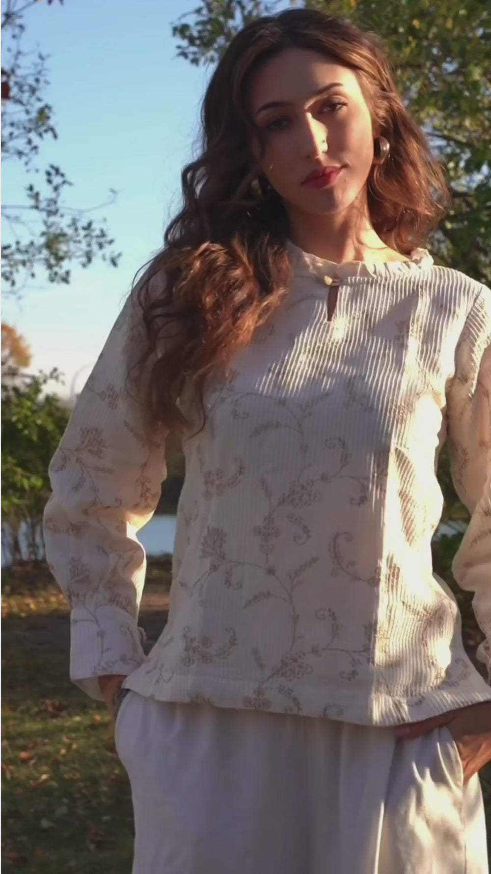 Video provided by Shopify App SwipeUp